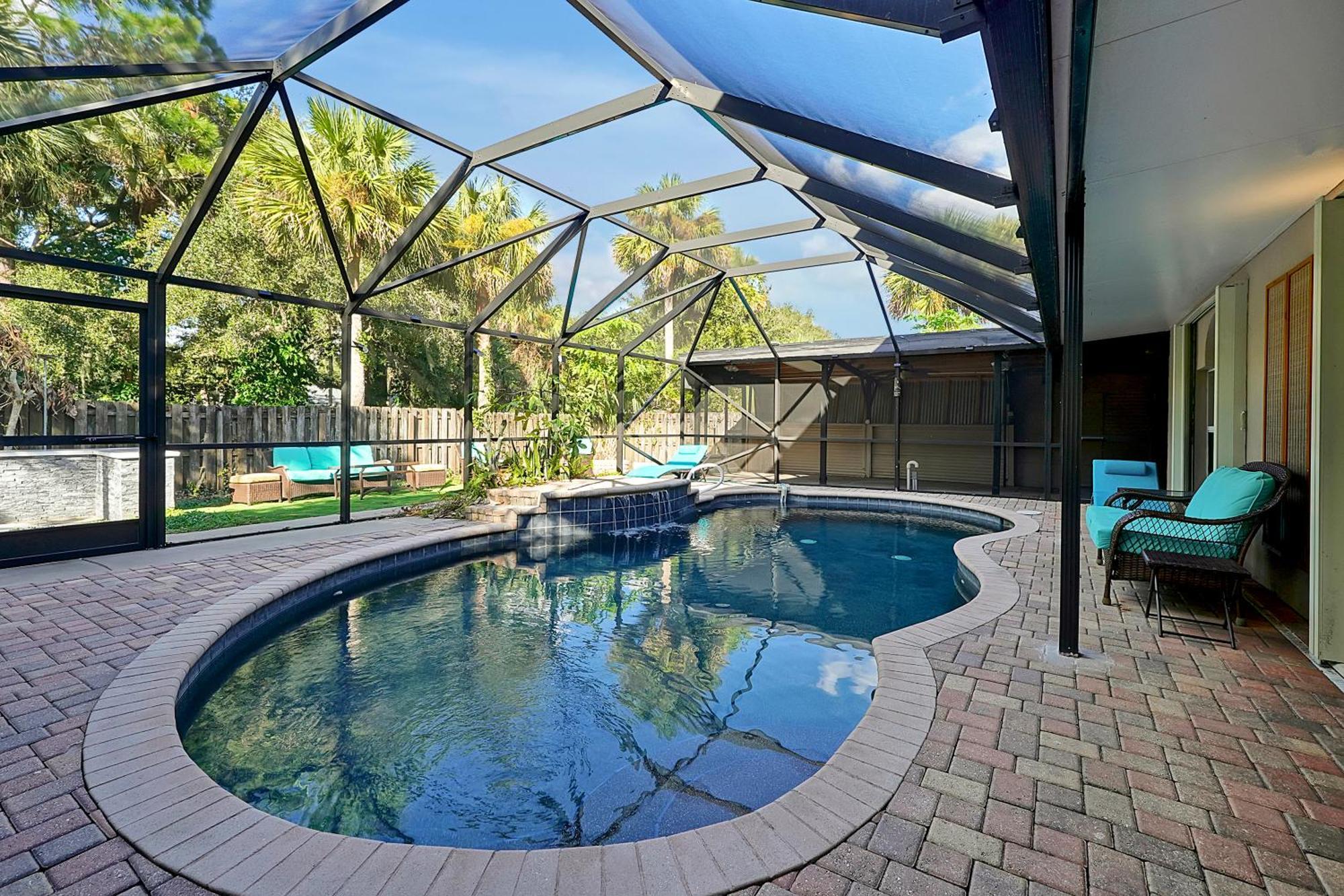 Poolside Cocoa Oasis W/ Tiki Bar! Villa Frontenac Екстериор снимка